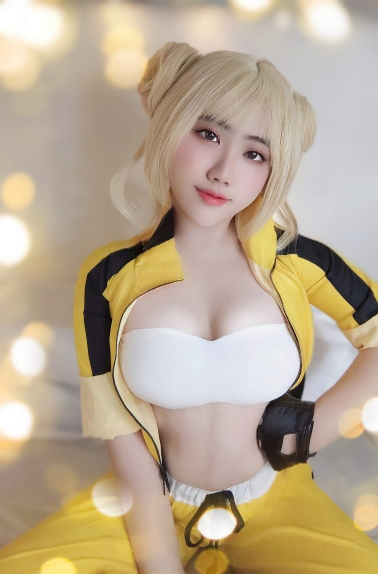 Hình cosplay gái Quỳnh Thư cực gợi cảm mới nhất