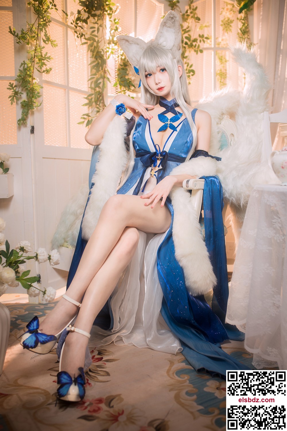 Dung mạo gái xinh cosplay học sinh Bảo Huệ cực đẹp và lôi cuốn