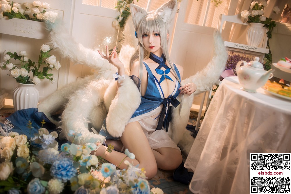 Ảnh nền cosplay hầu gái Bảo Hà cute cuốn hút