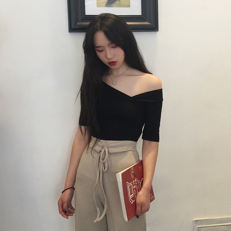 Dung mạo ảnh gái mặc áo trễ vai Kiều Linh sexy siêu nét