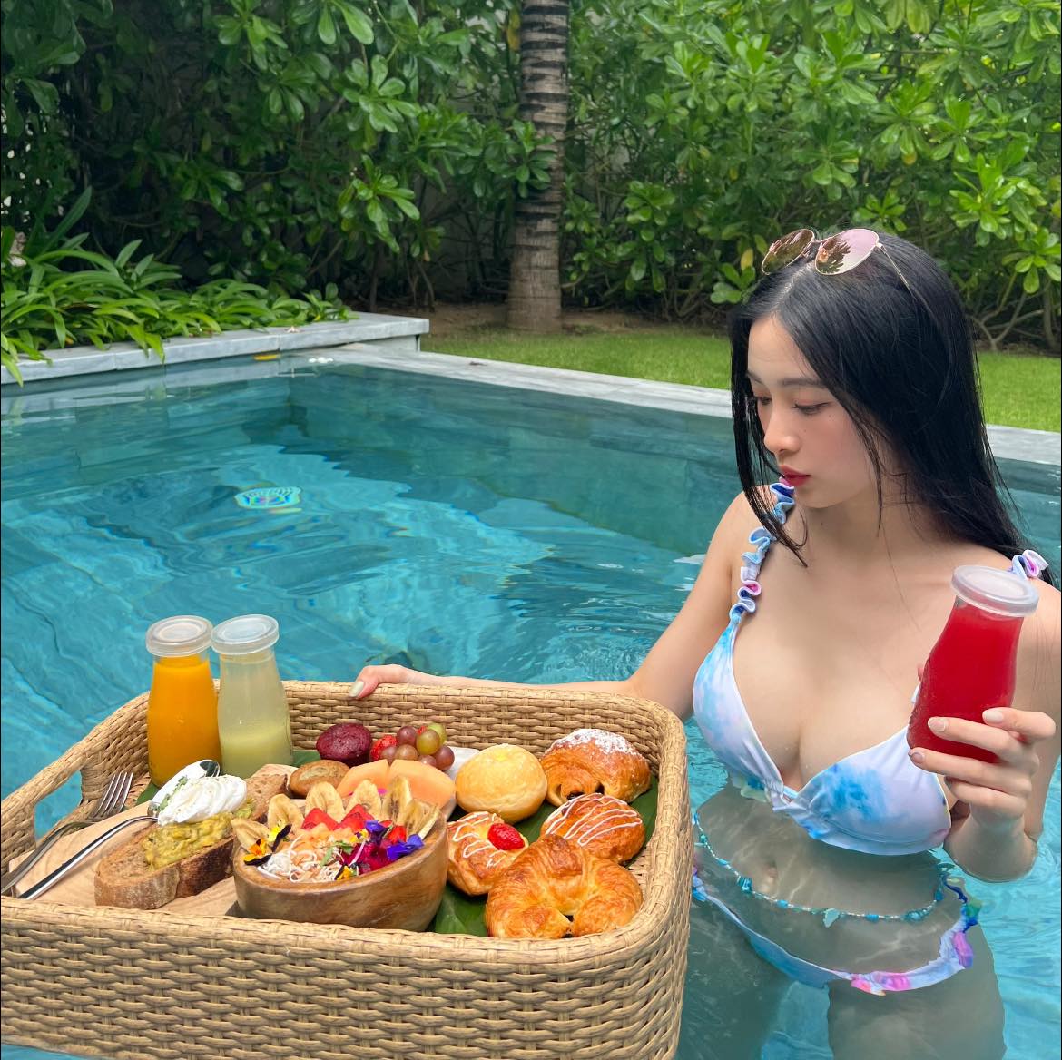 Ngắm hình Jun Vũ mặc bikini cute sexy hấp dẫn nhất