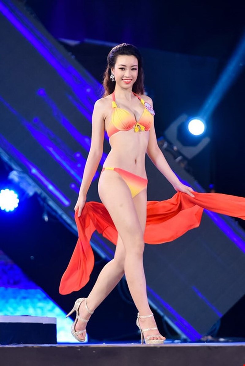 Tuyển chọn Đỗ Mỹ Linh mặc bikini gợi cảm siêu nét