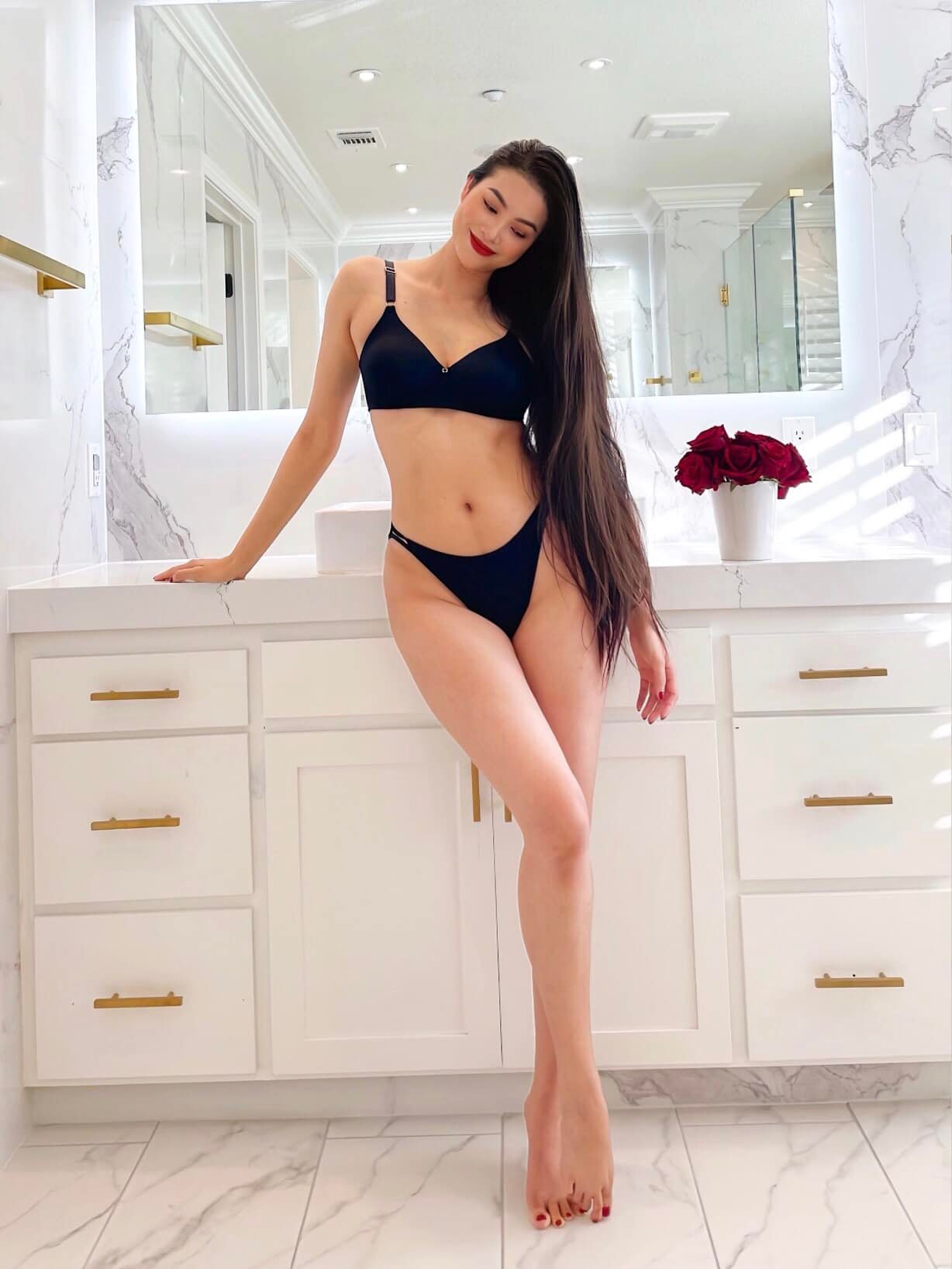 Ảnh Phạm Hương mặc bikini sexsy mới cập nhật