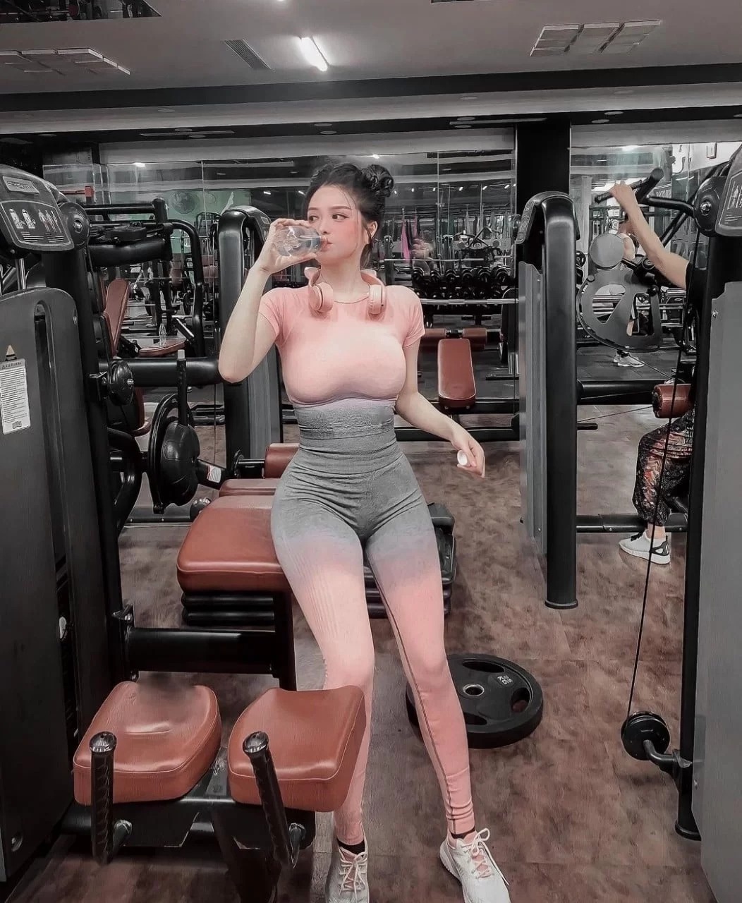 99+ Ảnh Gái Xinh Tập Gym Mông To Nóng Bỏng Sexy Quyến Rũ
